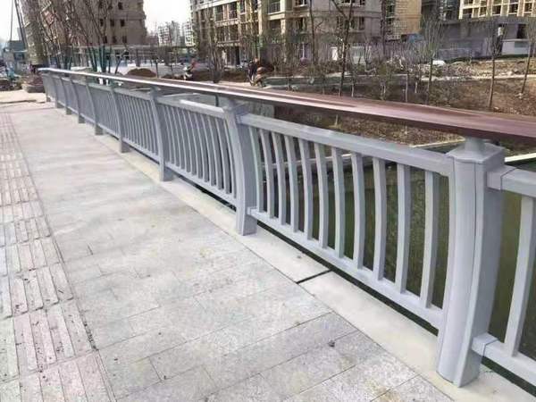 不銹鋼燈光護(hù)欄